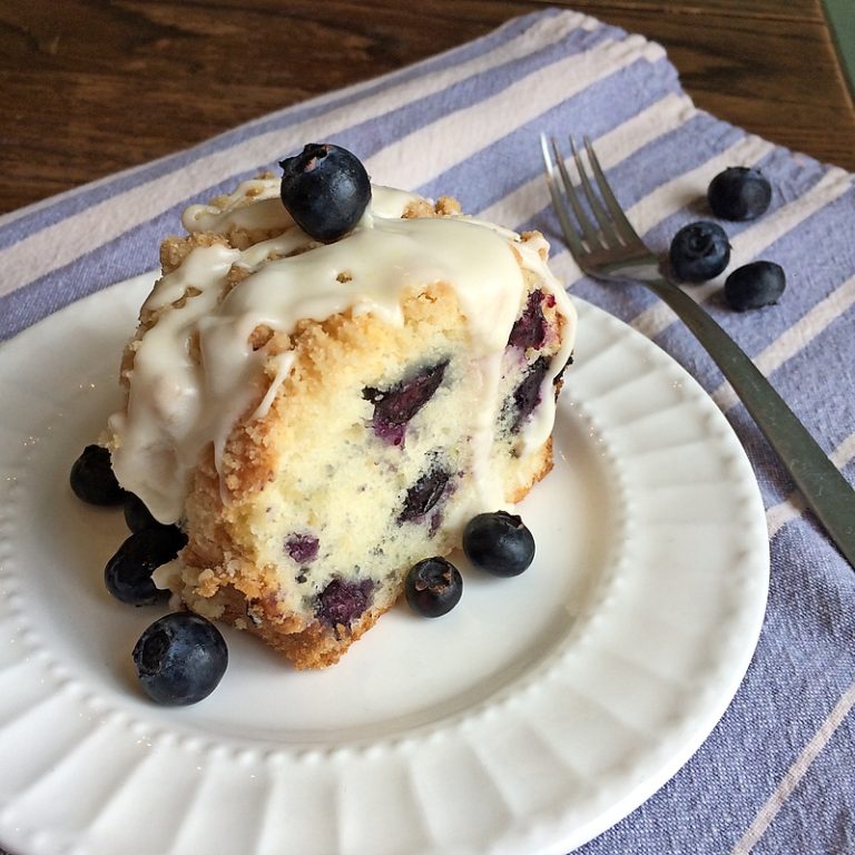 gluten free blueberry coffee cake with almond flour