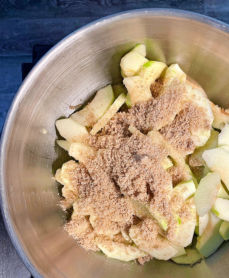 Combining apple pie filling ingredients