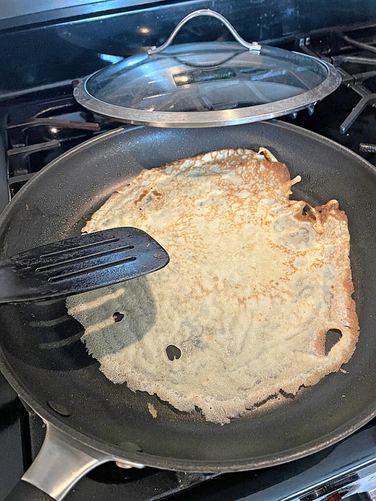 A crepe in the pan