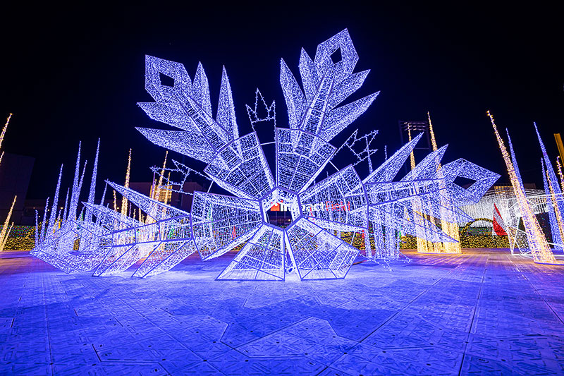 A giant snowflake display at the Sparkle Light Festival