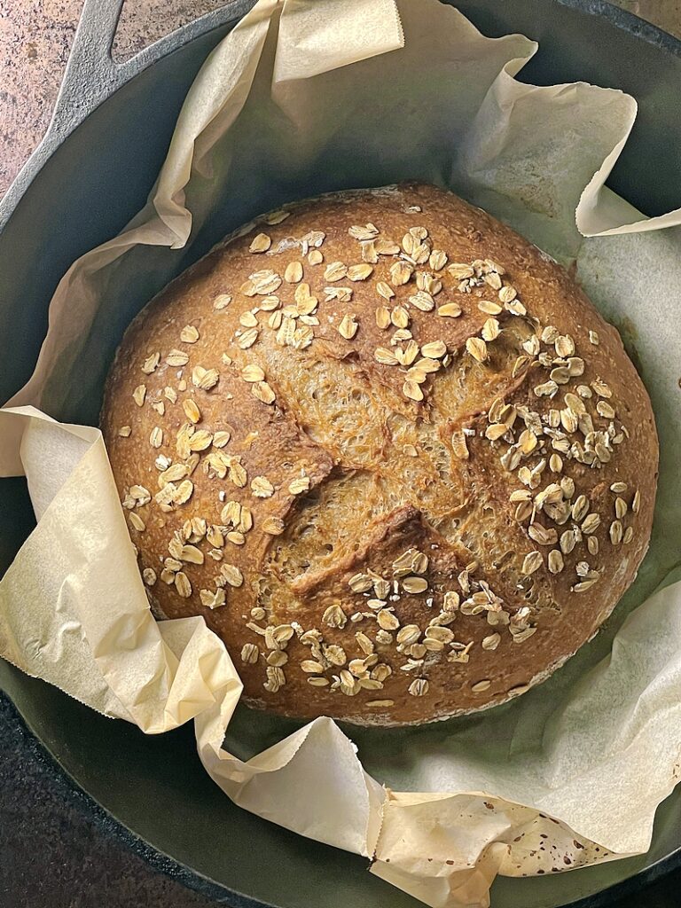 Rustic No-Knead Oat Bread with Beer
