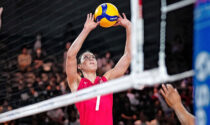 Lauren Carlini playing volleyball