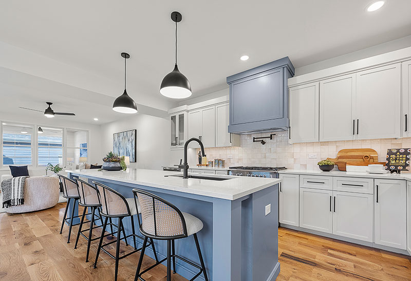 The kitchen 715–717 N. Brainard St.