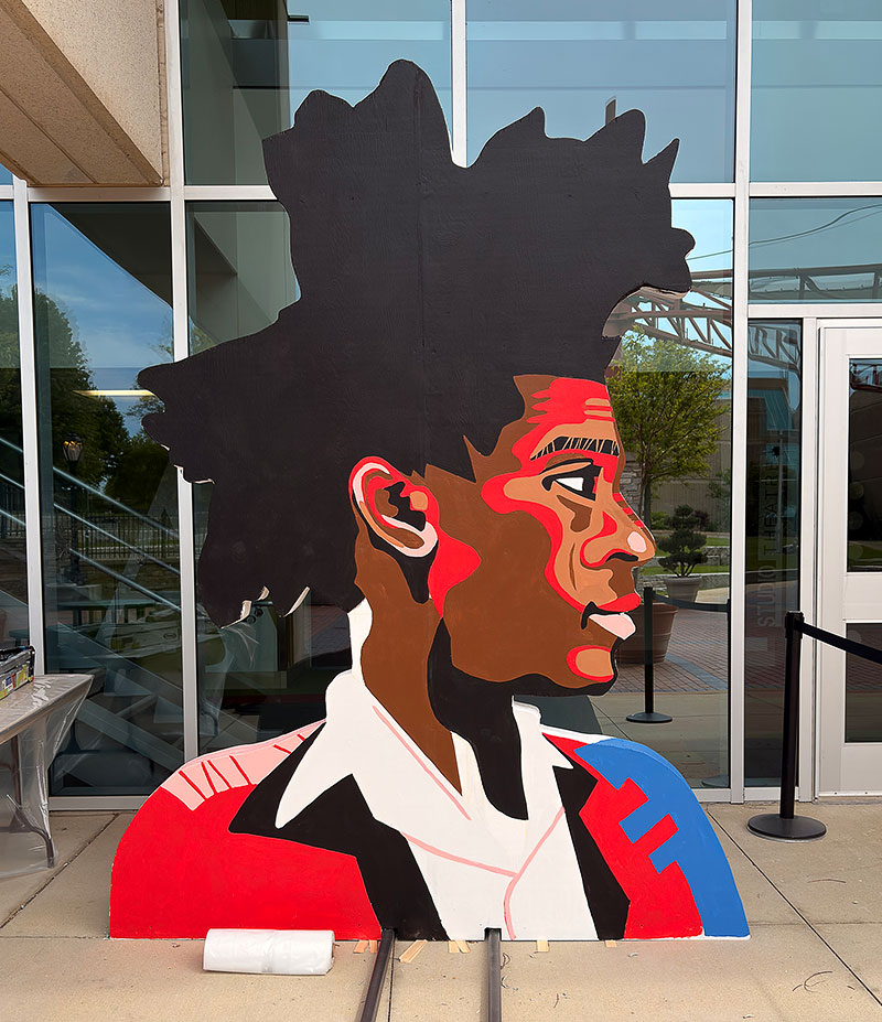 The summer exhibition ‘Walking With Giants’ in Glen Ellyn